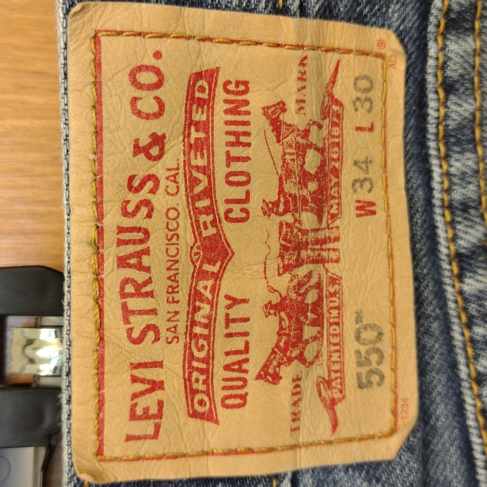 Levi's 550 Relaxed Fit Denim Jeans Classic Blue - Picture 2 of 12